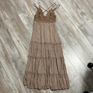 Floral tan lace midi dress
